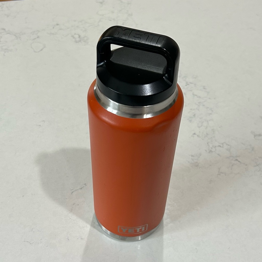 Yeti 36 Rambler Clay Rare Color w/ two lids